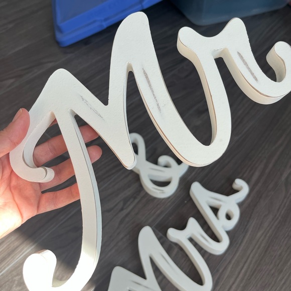 Hobby Lobby Cream 'Mr & Mrs' Script Sign - Picture 4 of 4